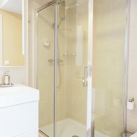 The Lucky Flats - Poeta Quintana