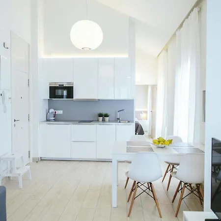 The Lucky Flats - Poeta Quintana Apartman